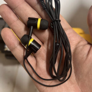 Tai nghe in-ear T-40 Realme hàng Nhà Máy , chân 3.5mm phù hợp mọi loại thiết bị. (không hộp)